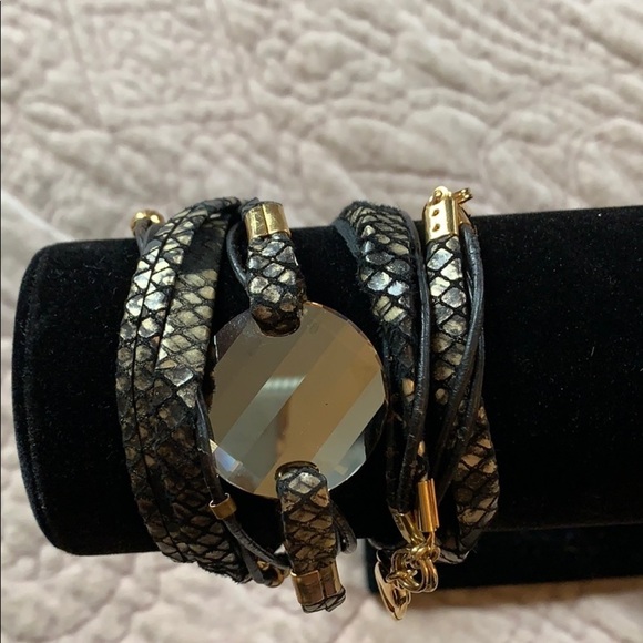 Sara Designs Jewelry - EUC Sara Designs wrap bracelet